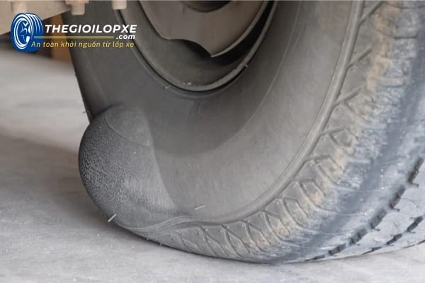 lop-xe-non-lop-xe-bi-phong