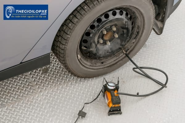 lop-xe-non-hoi-bom-lop-tu-dong