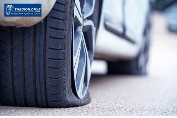 lop-xe-hoi-non-the-gioi-lop-xe